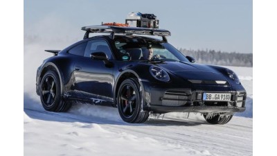 A Porsche először a 911-es modellnél határoz meg terepabroncsot